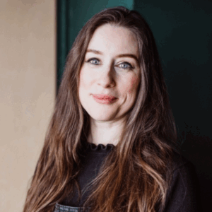 Rhiannon Vivian Headshot